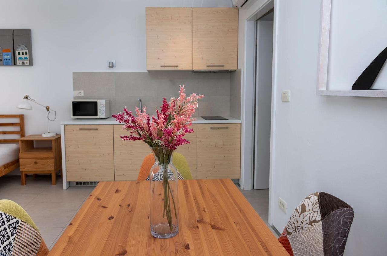 Luxury Apartments Jolara Mimice Eksteriør billede
