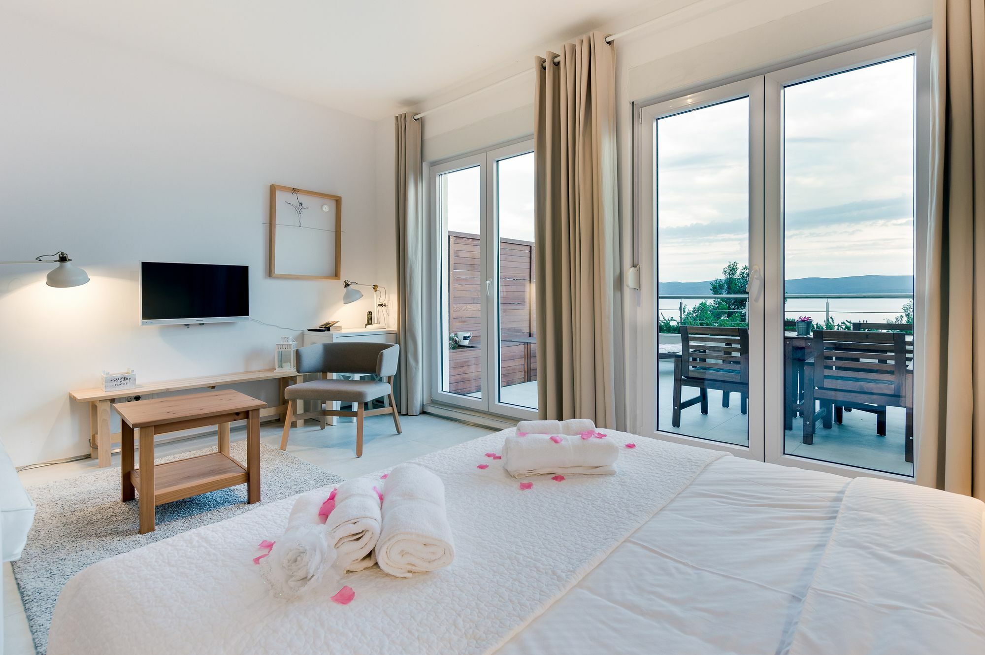 Luxury Apartments Jolara Mimice Eksteriør billede